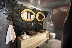 ArmonOia Luxury Caves - Image 4