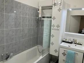 Snowqueen Hotel Apartment Paris Disney - Image 2