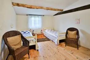 Claire Barn - Three Bedroom Villa, Sleeps 6 - Image 5