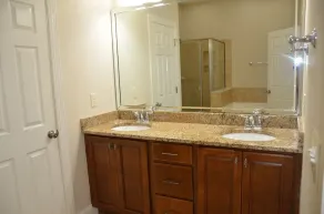 FULLY FURNISHED - 12 OAKS - Image 4