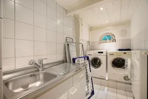 Apartment 'Friesenhaus' with Shared Garden and Wi-Fi - Image 4