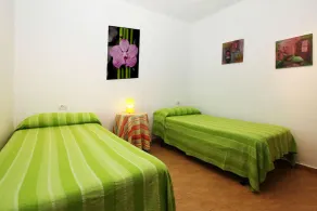 Quiet holiday home near the beach - Image 5
