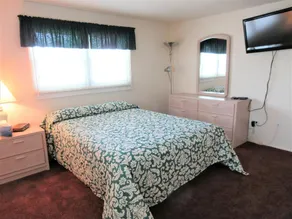 1st floor duplex in Brant Beach just 3 homes from the beach - Image 5