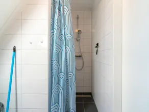 Coastal Getaway w Sauna - Image 5