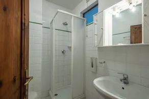 Pet-Friendly Apartment Bilocale Prunalbo with Shared Pool & Wi-Fi - Image 4