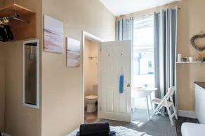 Bayview Apart-Hotel By Guestz - Image 3
