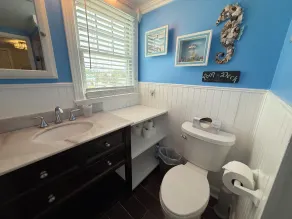 Beachside, convenient, Coastal Decor Surf City Apartment, family friendly!! - Image 2