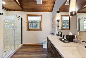 Upscale Mountain Cabin w/ Living Room Views - Image 3