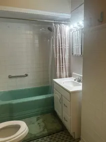 Apt with utilities, wifi, a compact parking space, & on-site laundry near NYC! - Image 4