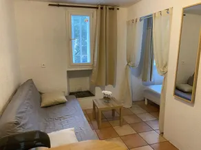 Apartment for 4 people, 5 minutes from the ocean, 5-minute walk from downtown and the harbor - Image 3