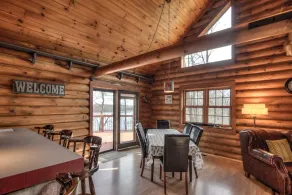 Spacious, Lake Front, Authentic Log Home - Image 5