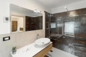 Casa21 - with Jacuzzi - Image 3