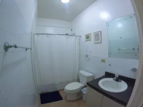 Apartamento Frente a la playa en Joyuda con Piscina & Cancha de Baloncesto - Image 3