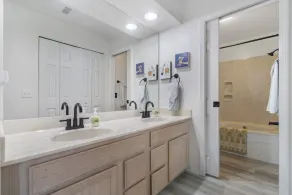 Pointe Royale! Extra clean and ready for YOU! WALK to Pool, Golf, & Restaurant! - Image 4