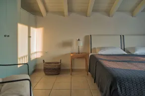 Three Bedroom Maisonette with Sea View and Pool View - Image 3