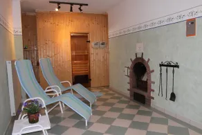 Acolhedor apartamento de 1 quarto com vista para a montanha - Image 2