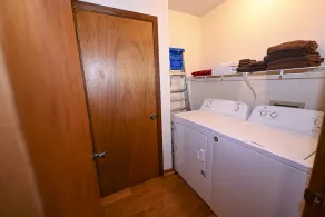 Close to Town • Mountain Views • Fast Wifi • Pet Friendly - Image 2