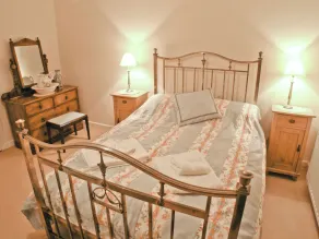 6 bedroom accommodation in Beaumaris, Anglesey - Image 5