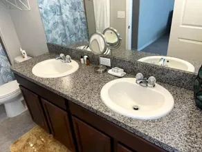 Spacious 3 bed & Loft Townhouse - Image 4