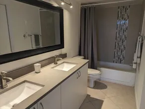 Modern cozy feeling Next to Beach and Aventura Mall - Image 5