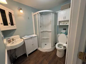 Tri Cove Cottage with Dock - Image 4