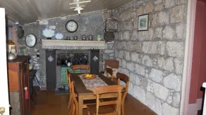 Tara Cottage1850s Bluestone Whalers Cottage - Image 3