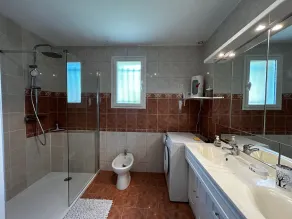Cozy House with Garden near Thermes du Connétable - 2 BR, Fully Equipped, WiFi, Sleeps 4 - Image 2