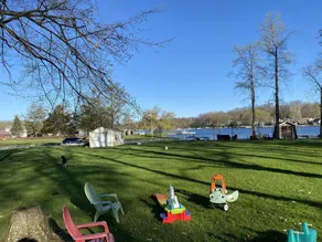 Charming Lakefront Cottage - Image 2