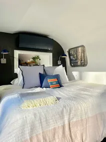 Luxury, modern AIRSTREAM at June Farms! - Image 4