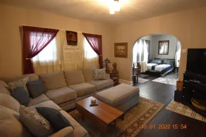 Bungalow in Bloom - Image 5