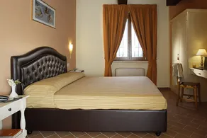Apartment in Umbria with Infinity Pool Views - Image 5