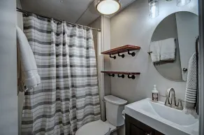 Lake Harbor Landing - Cozy Cottage on the Rez - Image 3