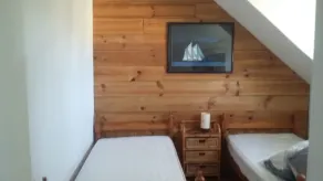 Petite maison 2 personnes à Crach avec jardin ombragé - Image 3