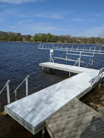 On Lake Arrowhead near beaches, golf and Sand Valley - Image 2