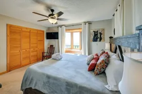 Mountain View Retreat | Fireplace + EV - Image 3