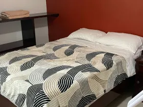 Casa a 5 Minutos del Hospital de La Mujer con Todos Los Servicios - Image 5