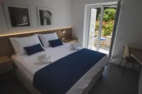 Modern villa with heated private pool, 100 m distance from the sea - Image 4