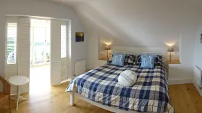 Beach Front Holiday Home on Private Estate with Sea Views.   100+ 5* Reviews! - Image 5