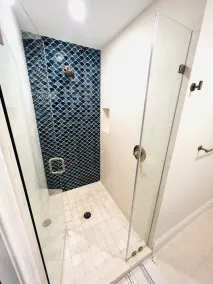 Close to beach! Botanical garden in the backyard! Beautiful pool! A+ location!! - Image 5