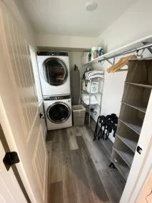 Beautiful 2BD + 2BA Home! King Beds! Hot Tub! Pool! Walk to downtown. - Image 2