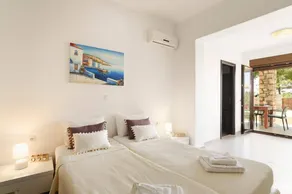 Villa Persis by Villa Plus - Image 5