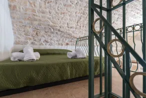 Suite 38 - Image 3
