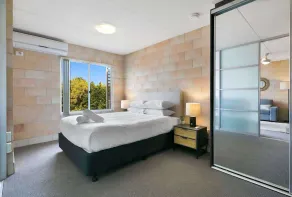 Sleek Apartment with Pool and Rooftop Terrace - Image 4