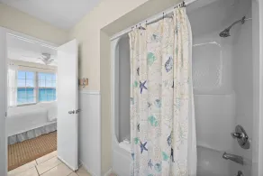 Sunseekers 3 The Breezeway l Beachfront With Beautiful Views l Walk or Bike to Restaurants - Image 2