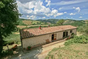 Typical farmhouse with private pool between Pisa and Siena - Image 4