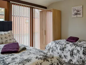 3 bedroom accommodation in Doddington, near Lincoln - Image 4