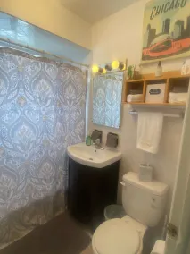 Lovely 2 bedrooms apartment 10min from O'HARE CHICAGO - Image 2