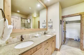 Luxury in the Heart of Frisco!! Beautiful, top floor condo half block off Main Street with garage and private elevator. - Image 3