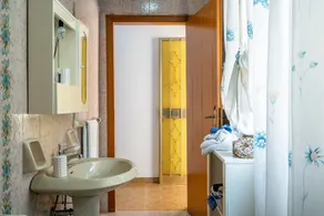 Apartment \"La Casa Blu\" with Private Terrace & Shared Garden - Image 4