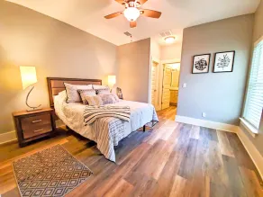 Beautiful 3-bedroom home in the heart of Downtown! - Image 5